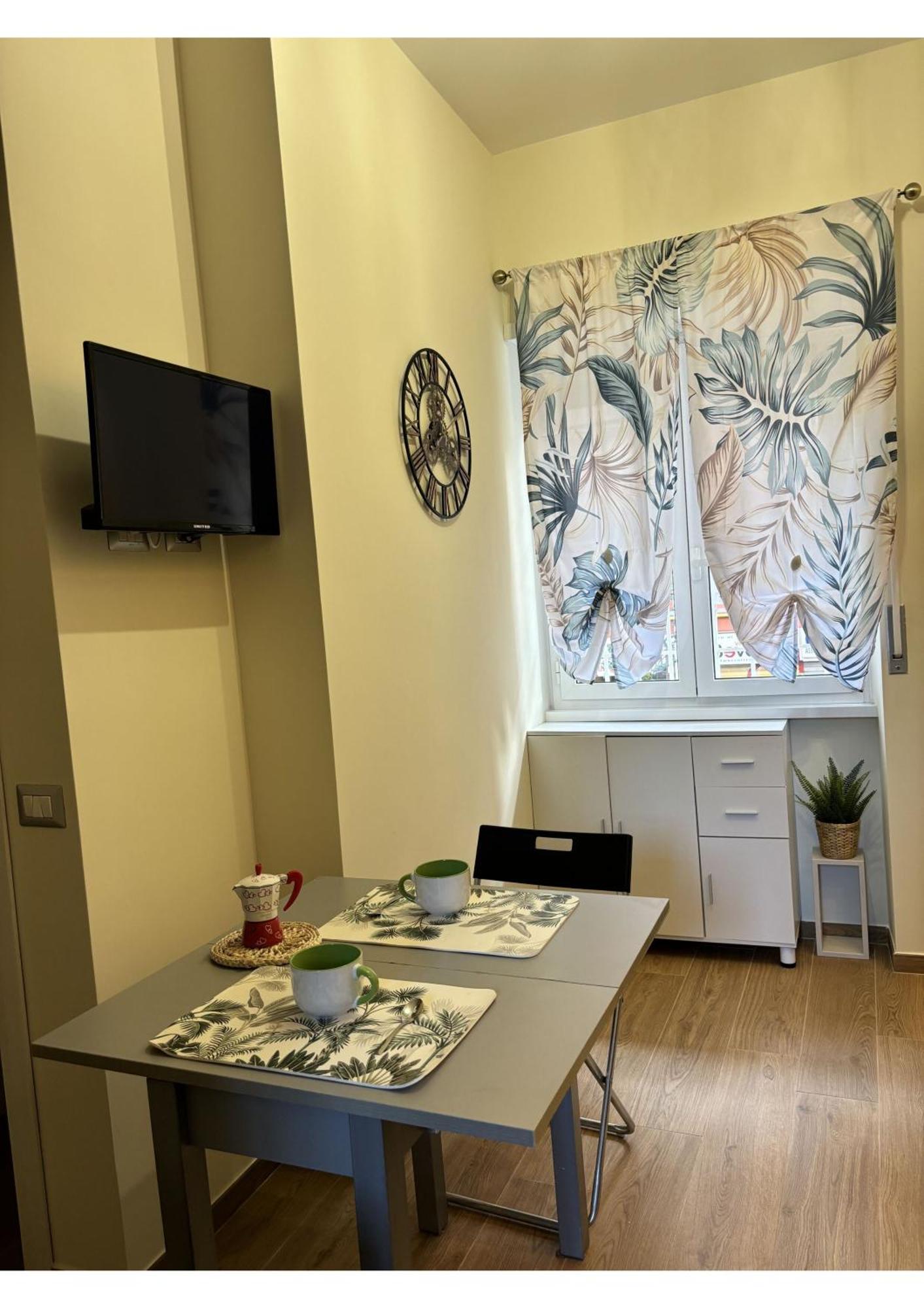 Casa Blaserna Nel Cuore Dello Shopping A Marconi E Trastevere Roma Exterior foto