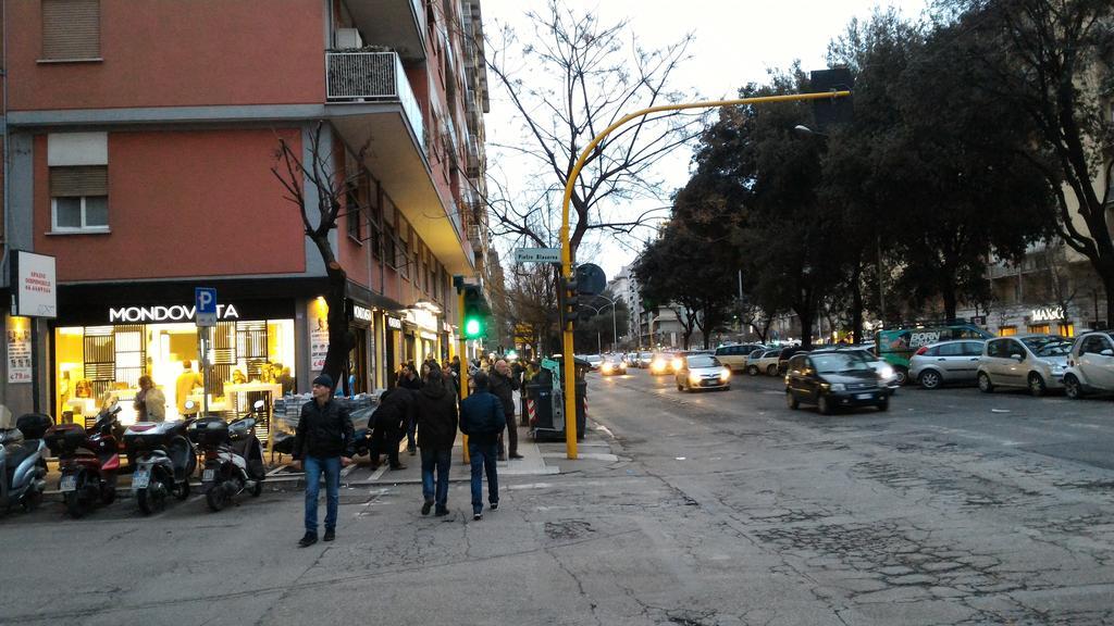 Casa Blaserna Nel Cuore Dello Shopping A Marconi E Trastevere Roma Exterior foto