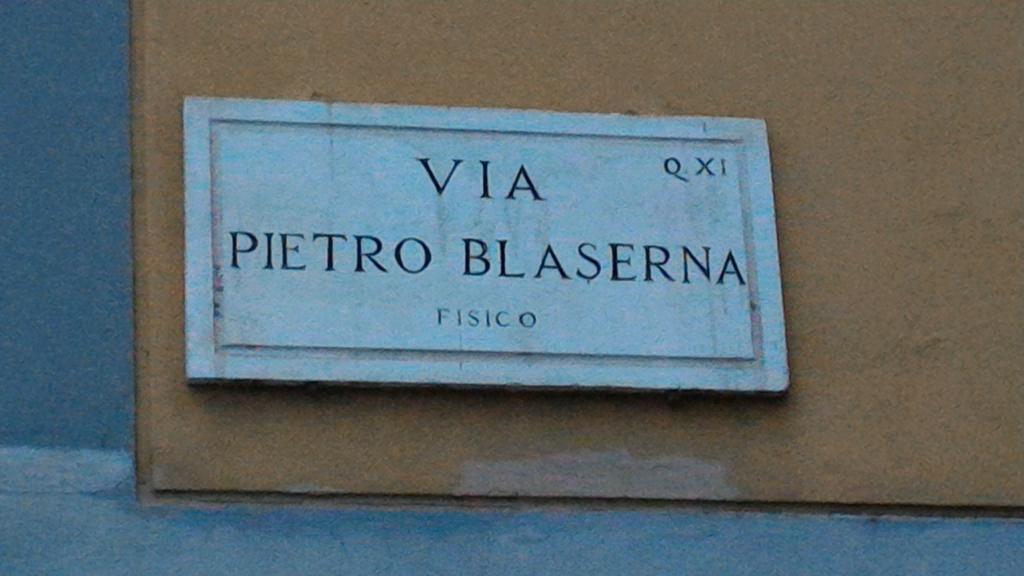 Casa Blaserna Nel Cuore Dello Shopping A Marconi E Trastevere Roma Exterior foto
